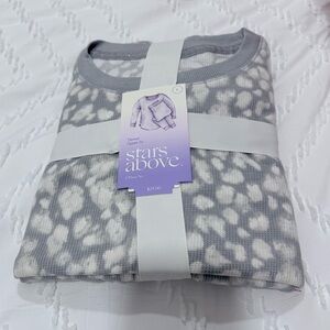 Stars Above Soft Gray and White Lounge Set